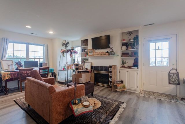 1880 COLLEGE AVE, Harrisonburg, VA 22802