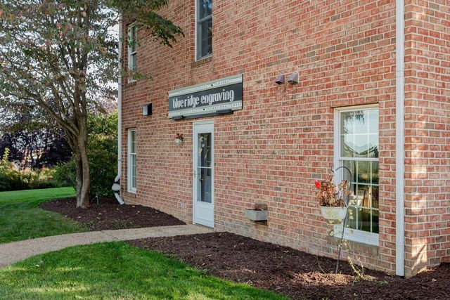 1880 COLLEGE AVE, Harrisonburg, VA 22802