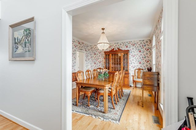 1880 COLLEGE AVE, Harrisonburg, VA 22802