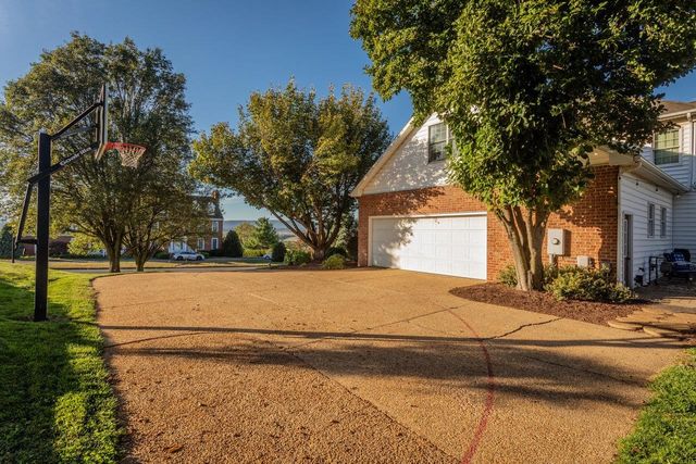 1880 COLLEGE AVE, Harrisonburg, VA 22802