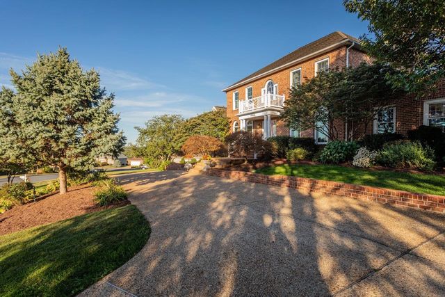 1880 COLLEGE AVE, Harrisonburg, VA 22802