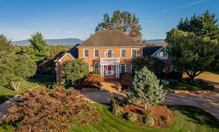 1880 COLLEGE AVE, Harrisonburg, VA 22802