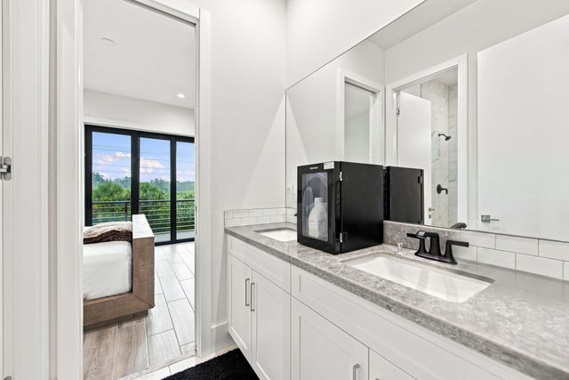 6924 N STILLWATER SHORES Drive, Davie, FL 33314