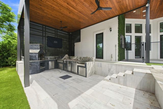 6924 N STILLWATER SHORES Drive, Davie, FL 33314