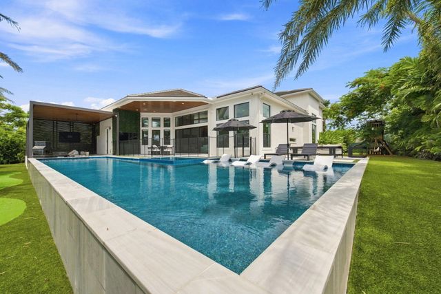 6924 N STILLWATER SHORES Drive, Davie, FL 33314