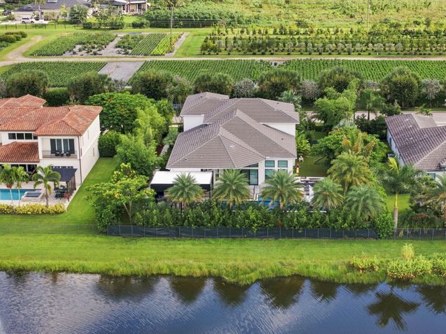 6924 N STILLWATER SHORES Drive, Davie, FL 33314