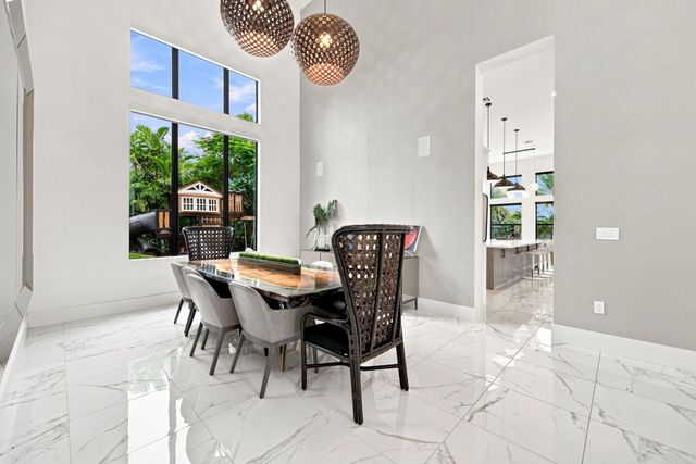 6924 N STILLWATER SHORES Drive, Davie, FL 33314
