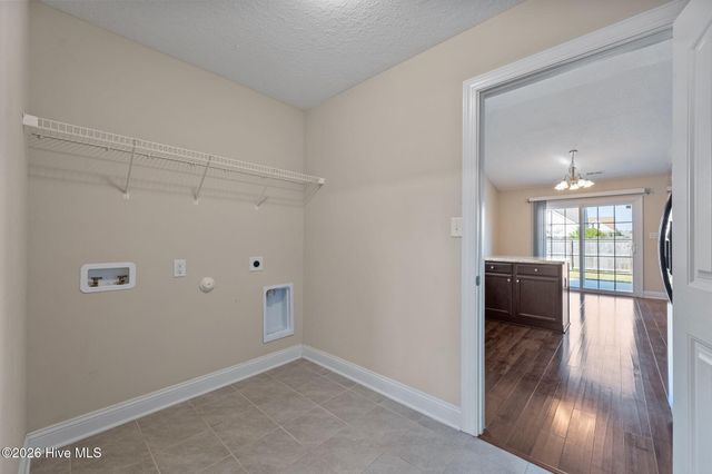 320 Aquamarine Circle, Jacksonville, NC 28546