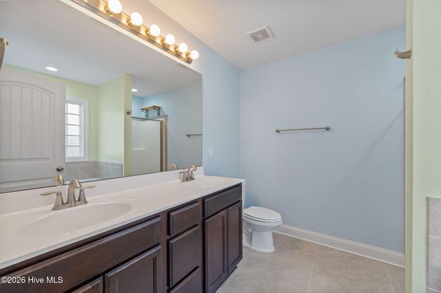 320 Aquamarine Circle, Jacksonville, NC 28546