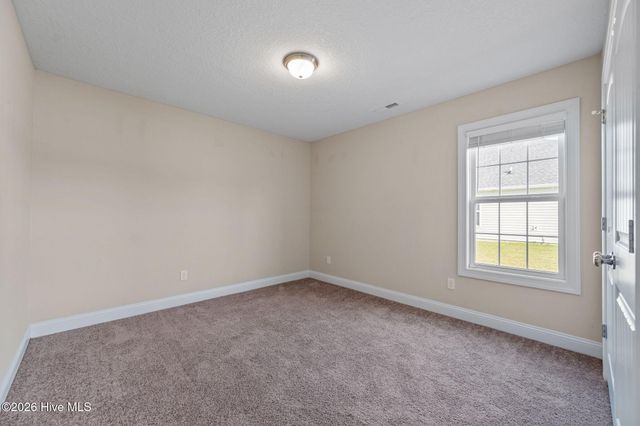 320 Aquamarine Circle, Jacksonville, NC 28546