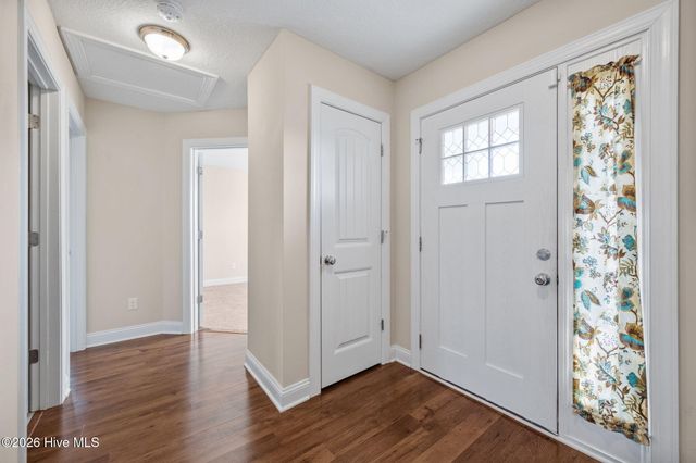 320 Aquamarine Circle, Jacksonville, NC 28546