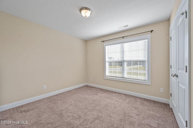 320 Aquamarine Circle, Jacksonville, NC 28546