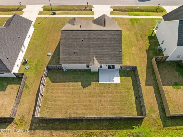 320 Aquamarine Circle, Jacksonville, NC 28546