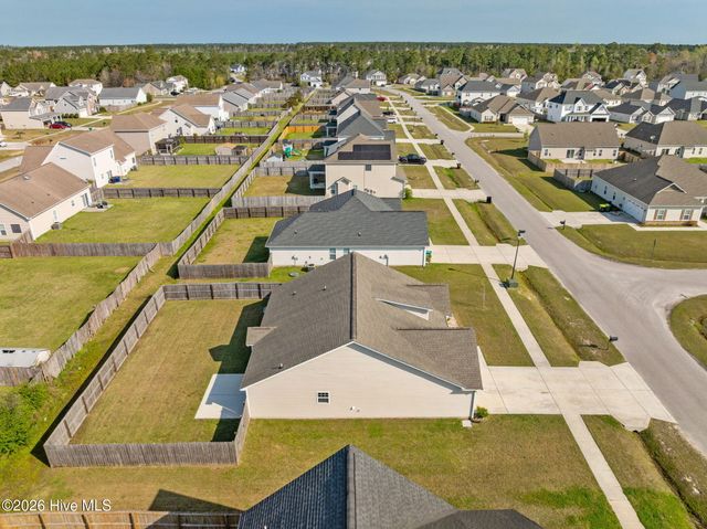 320 Aquamarine Circle, Jacksonville, NC 28546