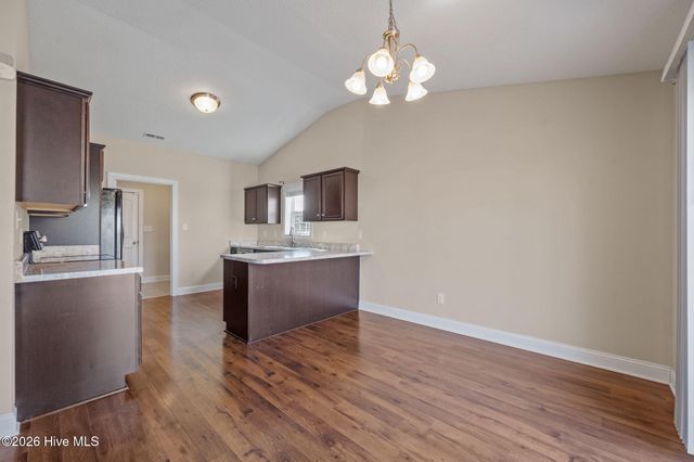 320 Aquamarine Circle, Jacksonville, NC 28546