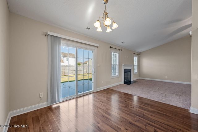 320 Aquamarine Circle, Jacksonville, NC 28546