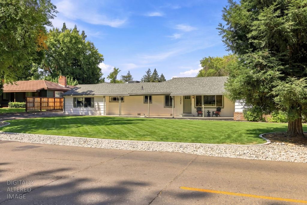 1509 Mission Ave, Carmichael, CA 95608
