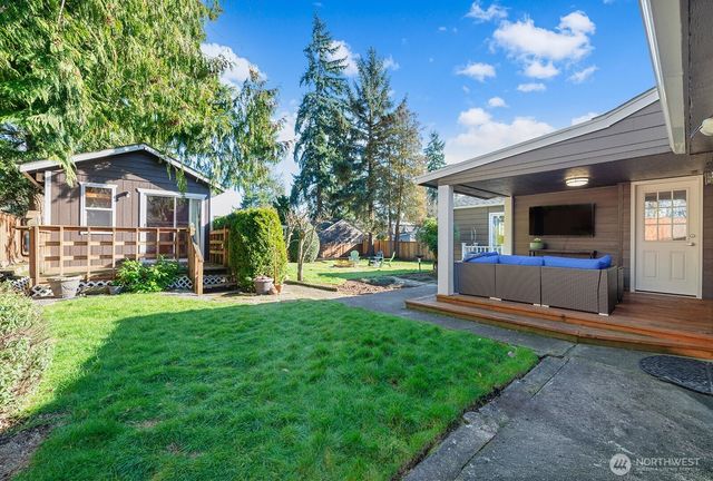 15812 30 Avenue NE, Shoreline, WA 98155