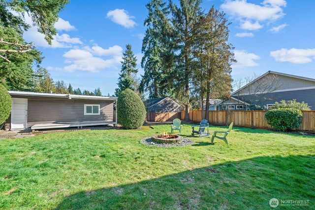 15812 30 Avenue NE, Shoreline, WA 98155