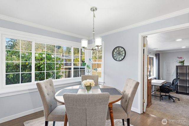 15812 30 Avenue NE, Shoreline, WA 98155