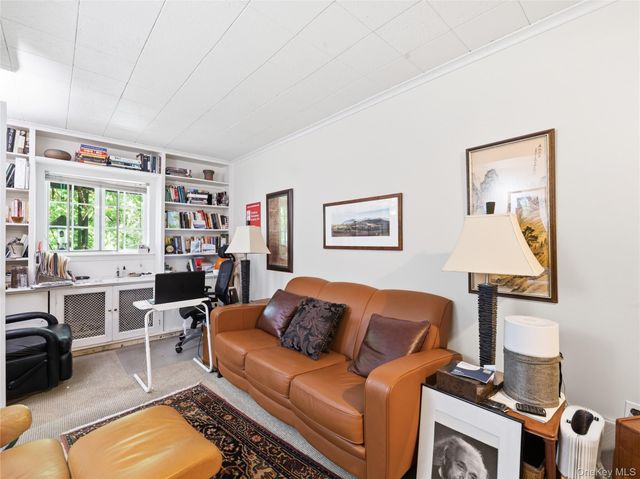 89 Bayview Avenue, Great Neck, NY 11021