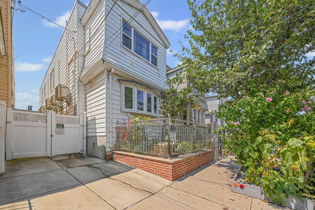 350 Grant Avenue, Brooklyn, NY 11208