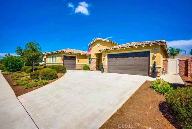 30327 Redding, Murrieta, CA 92563