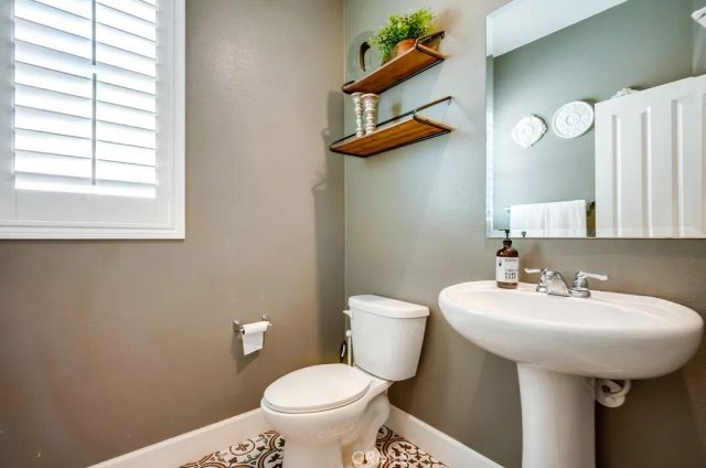 30327 Redding, Murrieta, CA 92563