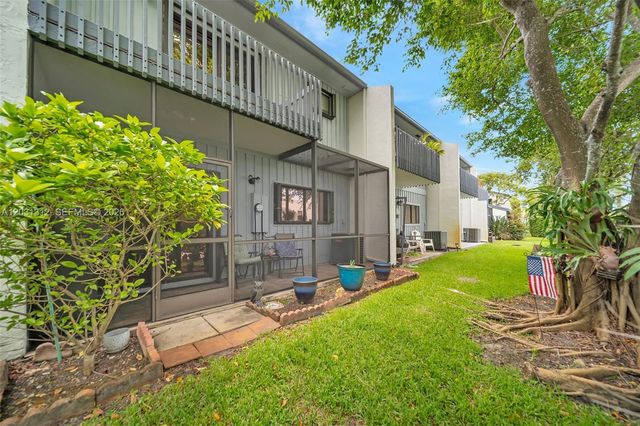 1638 N 15th Ter, Hollywood, FL 33020