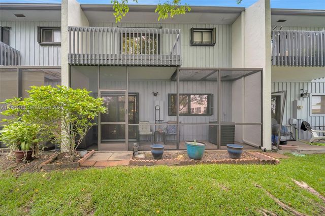 1638 N 15th Ter, Hollywood, FL 33020