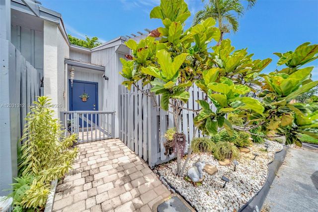 1638 N 15th Ter, Hollywood, FL 33020