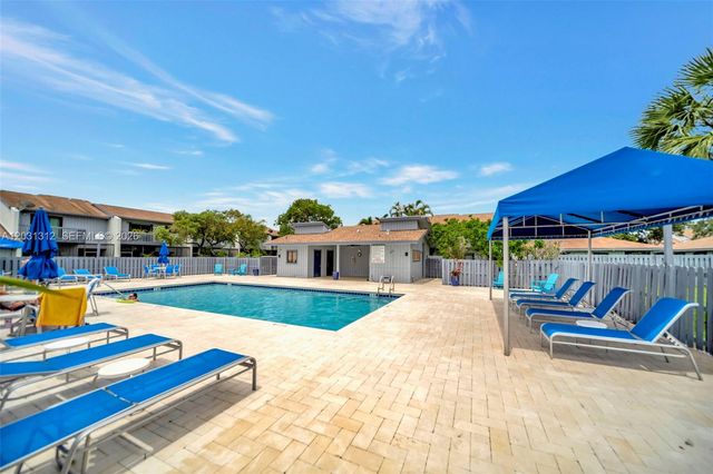 1638 N 15th Ter, Hollywood, FL 33020