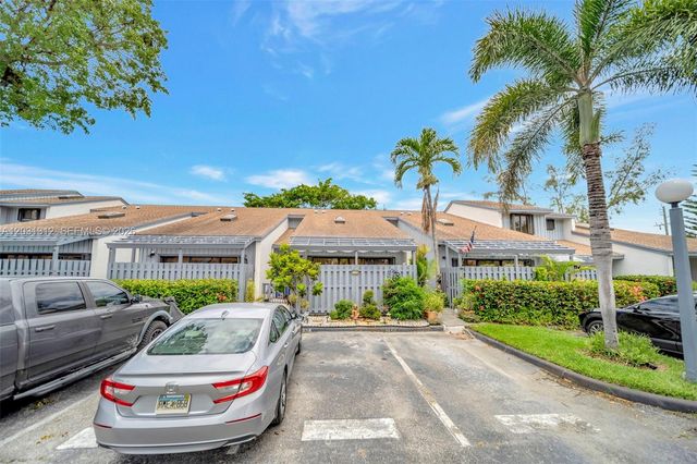 1638 N 15th Ter, Hollywood, FL 33020