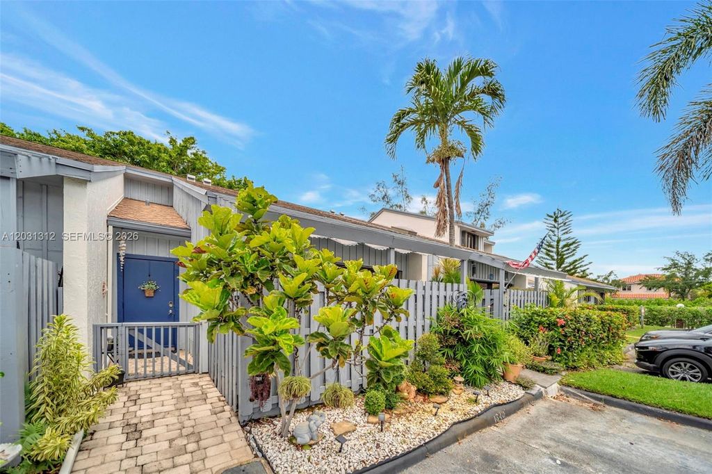 1638 N 15th Ter, Hollywood, FL 33020