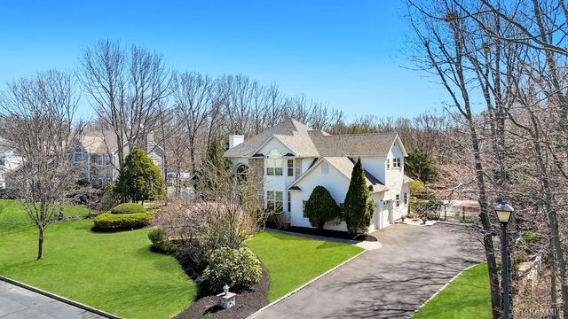 7 Stadium Boulevard, East Setauket, NY 11733