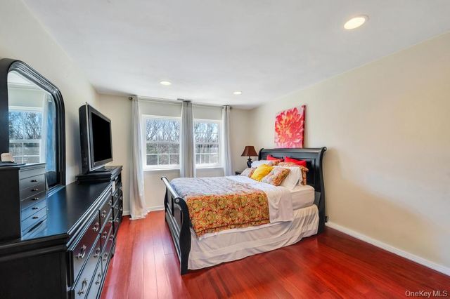 7 Stadium Boulevard, East Setauket, NY 11733