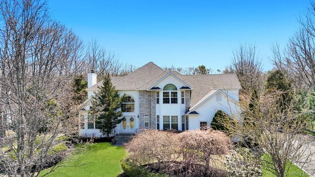 7 Stadium Boulevard, East Setauket, NY 11733