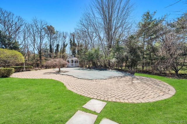 7 Stadium Boulevard, East Setauket, NY 11733
