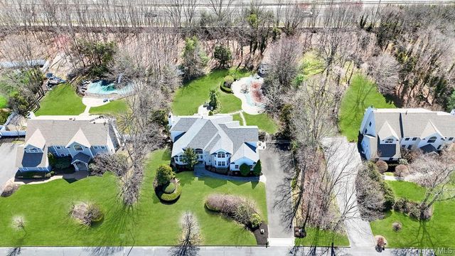 7 Stadium Boulevard, East Setauket, NY 11733