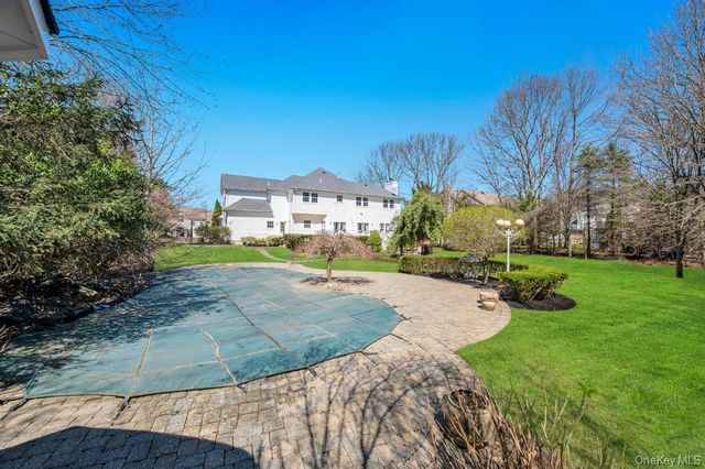 7 Stadium Boulevard, East Setauket, NY 11733