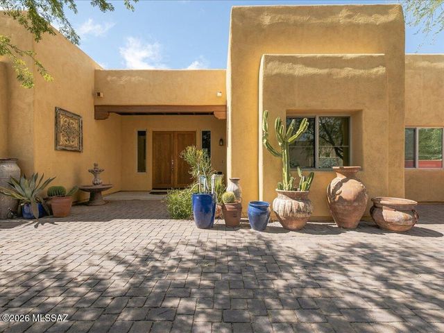 10647 E George Brookbank Place, Tucson, AZ 85747
