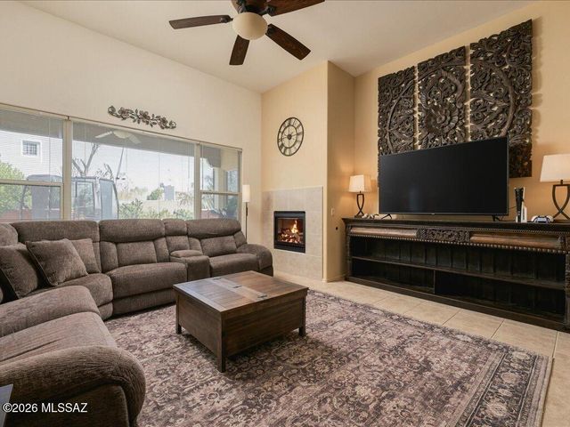 10647 E George Brookbank Place, Tucson, AZ 85747