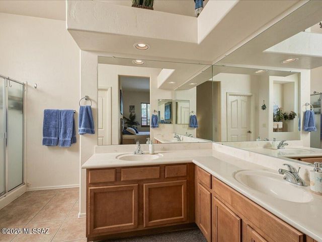 10647 E George Brookbank Place, Tucson, AZ 85747