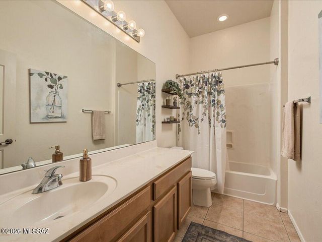 10647 E George Brookbank Place, Tucson, AZ 85747