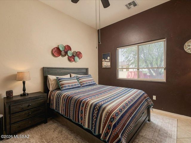 10647 E George Brookbank Place, Tucson, AZ 85747