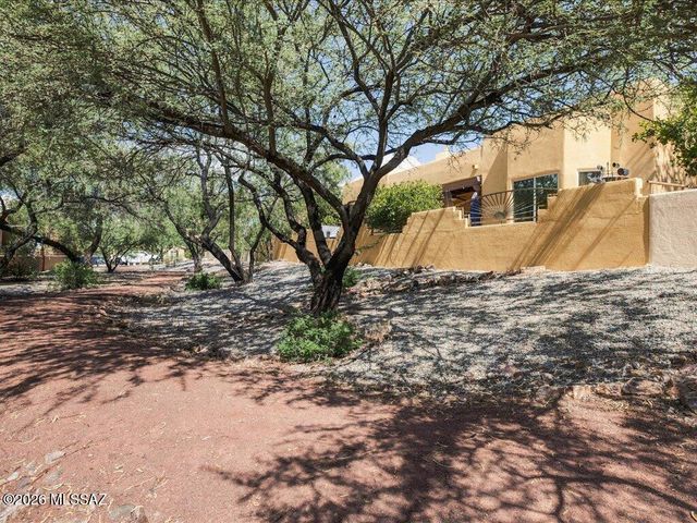 10647 E George Brookbank Place, Tucson, AZ 85747