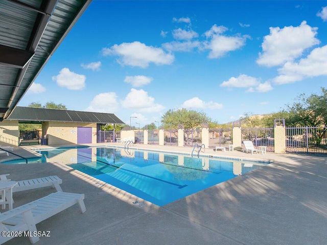 10647 E George Brookbank Place, Tucson, AZ 85747
