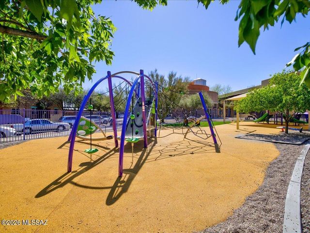 10647 E George Brookbank Place, Tucson, AZ 85747