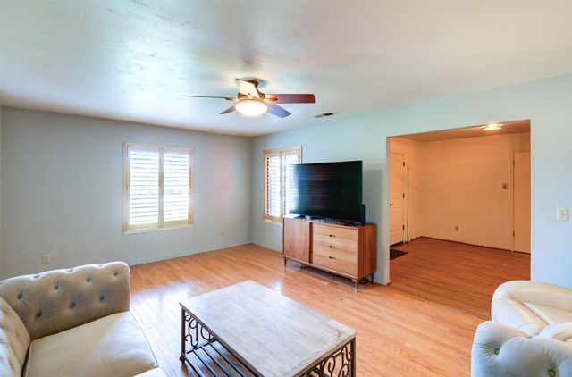 1359 W Moraga Road, Fresno, CA 93711