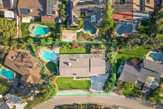 1359 W Moraga Road, Fresno, CA 93711